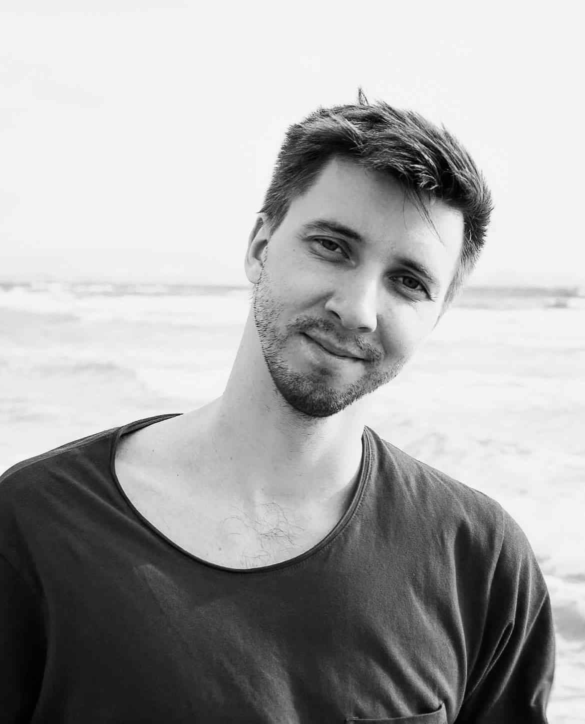 Дизайнер интерьеров Сергей Плотников